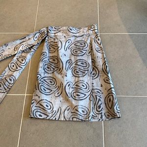 Global Mama small skirt in gray with black shapes.